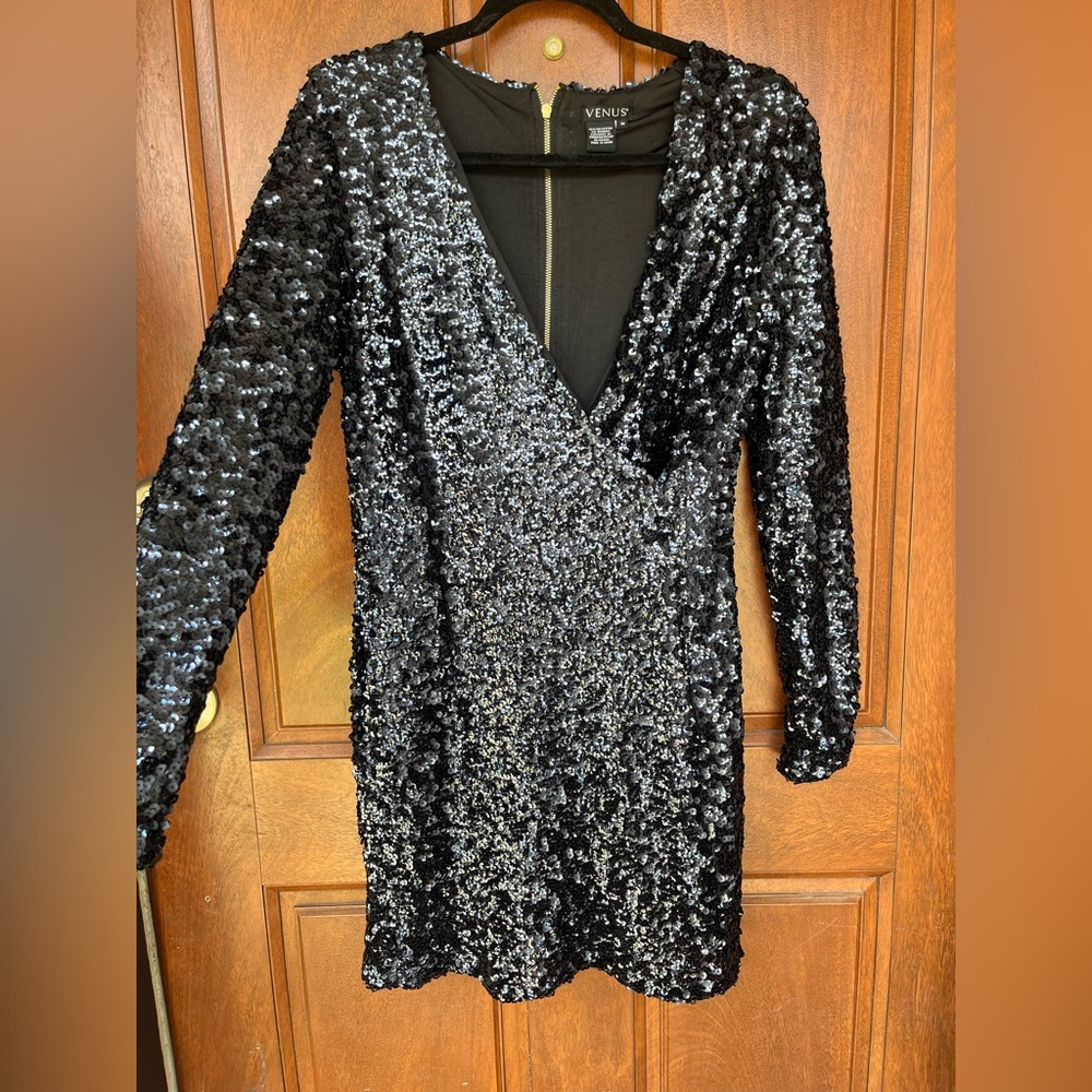 VENUS Black Sequin Long Sleeve Dress